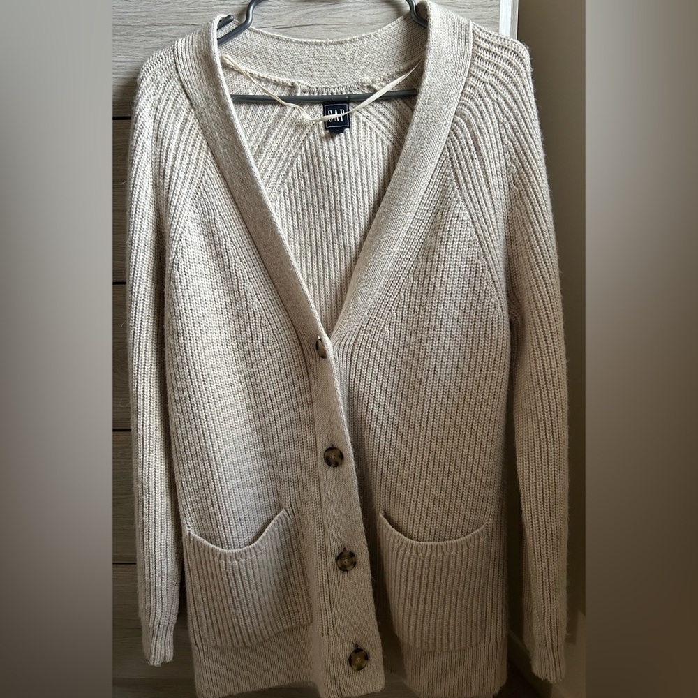END SEASON SALE :GAP Beige Button-Up Cardigan